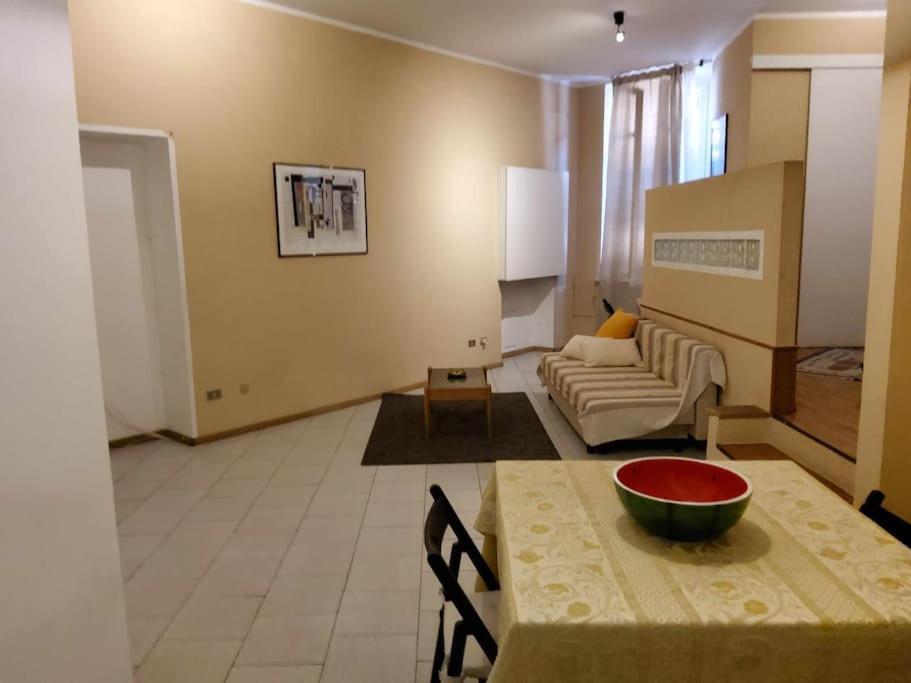 Ferienwohnung Antica Casa Odone Asti Exterior foto